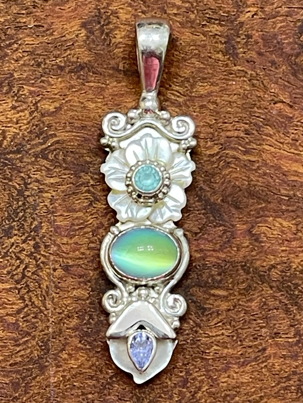 Vintage Sajen sterling silver multi-gemstone pendant with intricate art bohemian